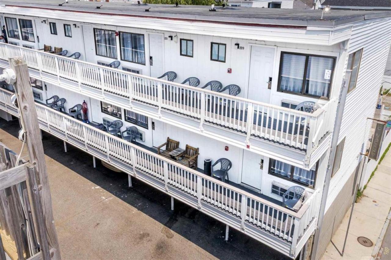 Hampton Harbor Motel エクステリア 写真