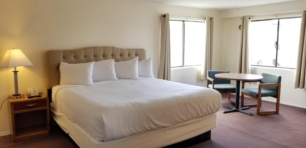 Hampton Harbor Motel エクステリア 写真